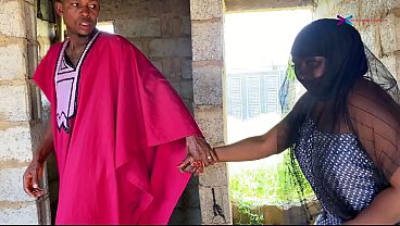 Alhaji destrozando el coño de la esposa ajena con su polla monstruosa