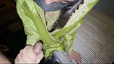 Asrita y Rinki follando como perras en el departamento prohibido