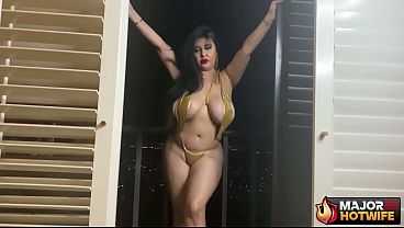 Jaylene Rio muestra su coño bien mojado en show en vivo