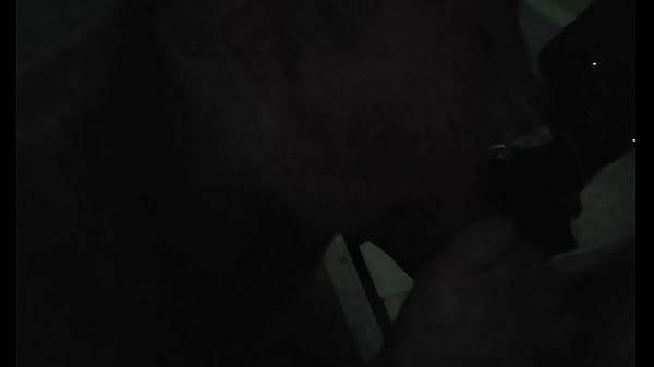 Mi amigo trans me chupa la polla por primera vez en su cama