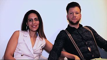 MILF morena se deja empotrar el culo duro en lencería