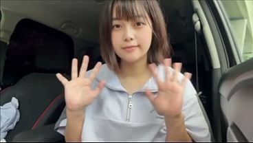 Momoka provoca a Nono hasta que él explota de deseo