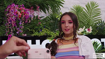 Nade Nasty le parte el culo a Sasha Tatcha en un anal salvaje