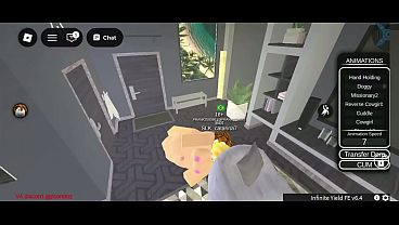 Puta de tetas enormes follando en el condominio de Roblox
